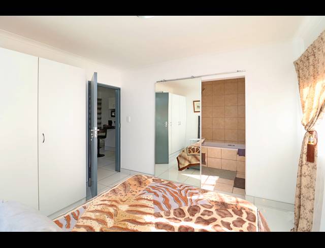 1 BEDROOM APARTMENT FOR SALE IN FERNDALE